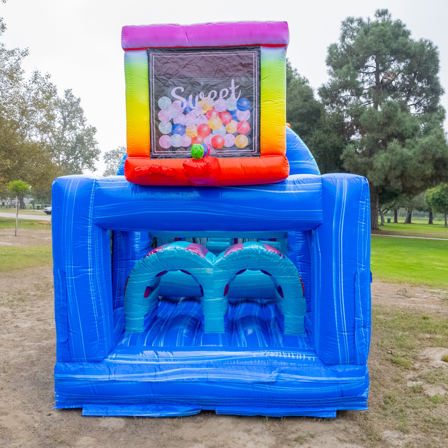 (PREORDER 04/2025) GUMMY BEARS 46 FT EXTENDED WET DRY OBSTACLE